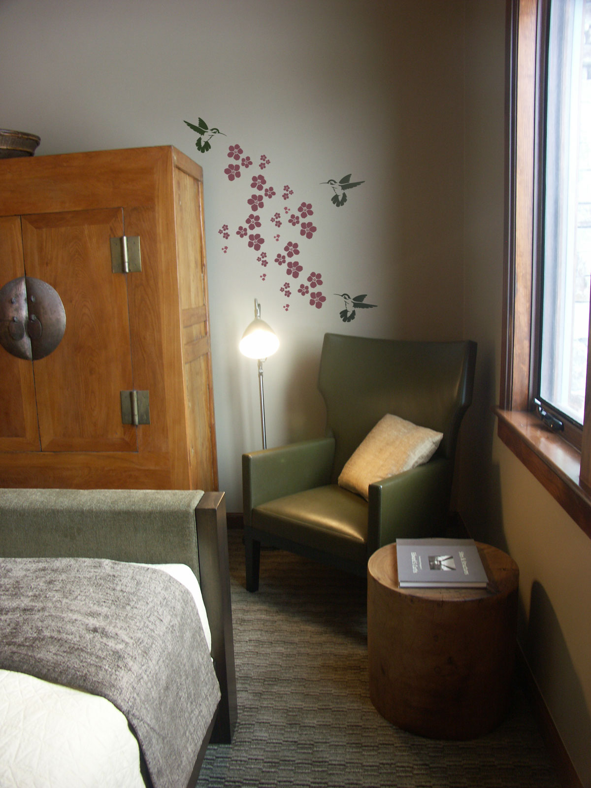 hummingbirds_blossoms