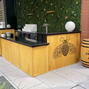 Patron_bee_1