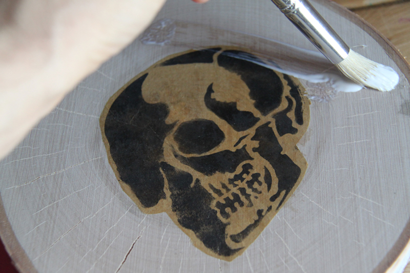Stencil1_skull_modpodge5
