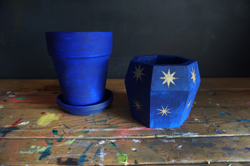 Stenciled_blue_contaner_Stencil1_01