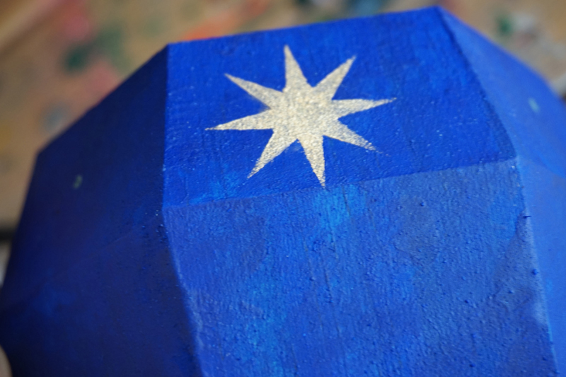 Stenciled_blue_contaner_Stencil1_010