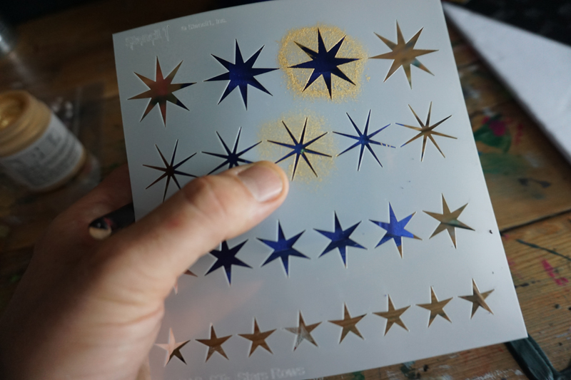 Stenciled_blue_contaner_Stencil1_011