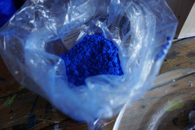 Stenciled_blue_contaner_Stencil1_04