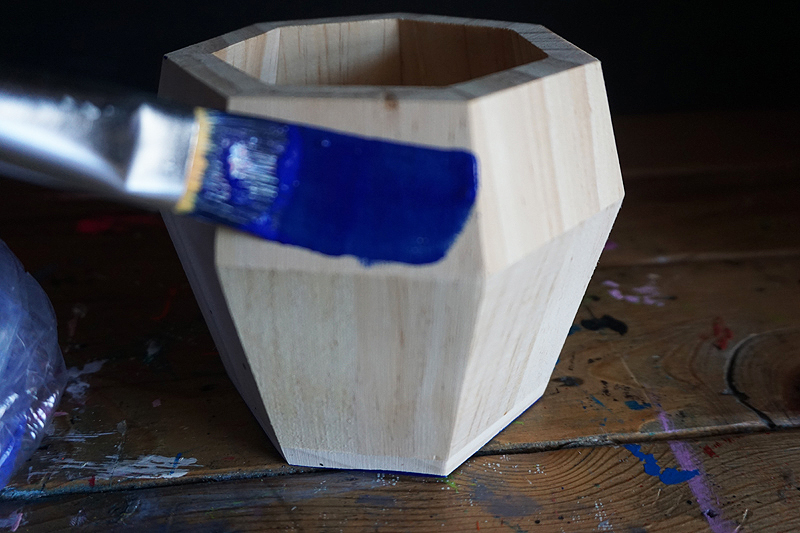 Stenciled_blue_contaner_Stencil1_05