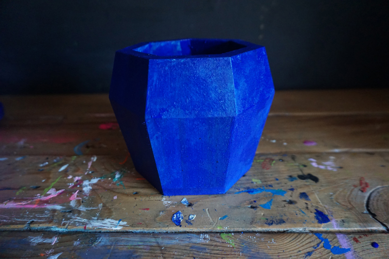 Stenciled_blue_contaner_Stencil1_07