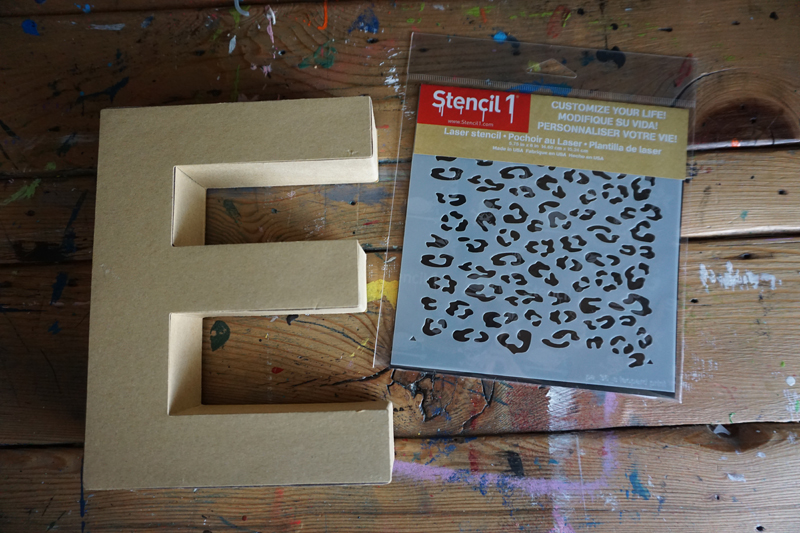 Stenciled_letters_Stencil1_03