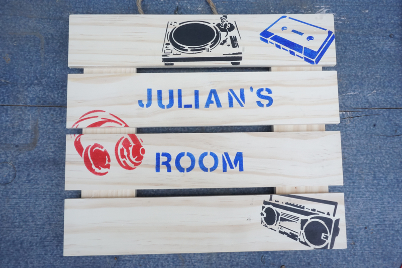 Custom_sign_kidsroom_stencil1_10