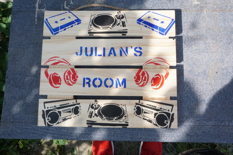 Custom_sign_kidsroom_stencil1_11