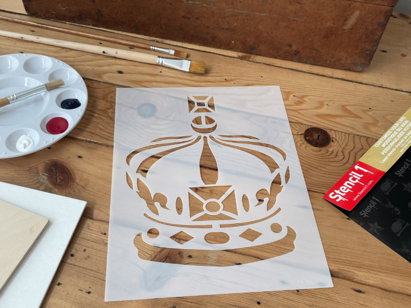 Royal Crown Stencil (8.5"x11") - Image 4