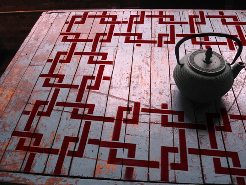 Square Lattice Repeat Pattern Stencil applied